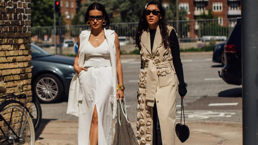 Urlaub zum Anziehen: Dieses COS-Kleid ist purer Luxus für jeden Anlass 2026