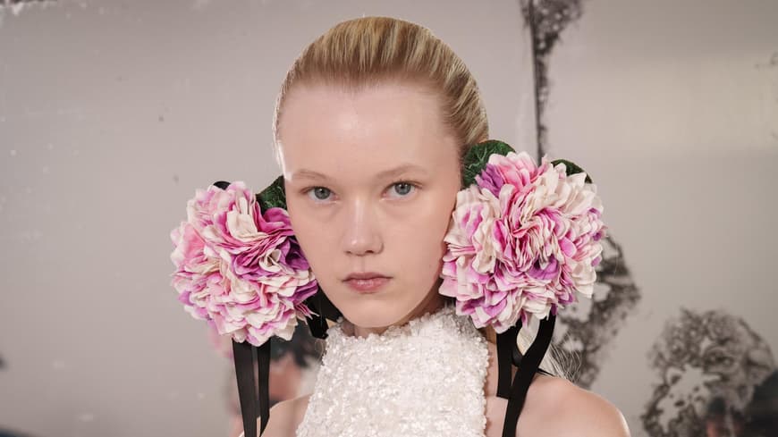 Jeder, der im Frühling 2026 nach frischen Blumen duften will, sollte dieses Parfum benutzen