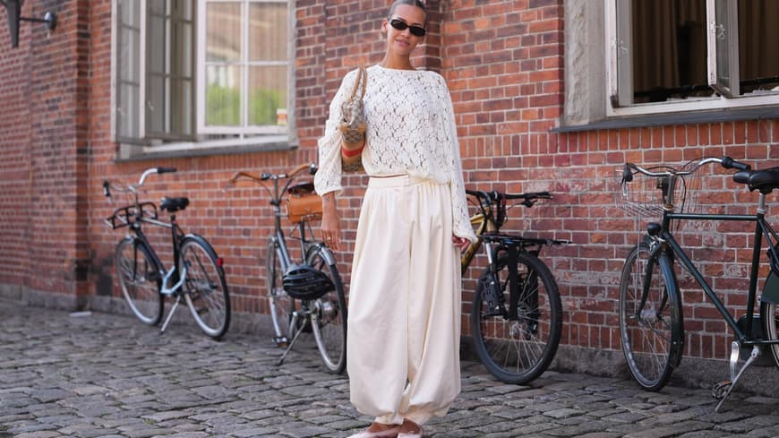 Herbst-Trends 2026: Diese 3 Hosen sind jetzt in – und diese out