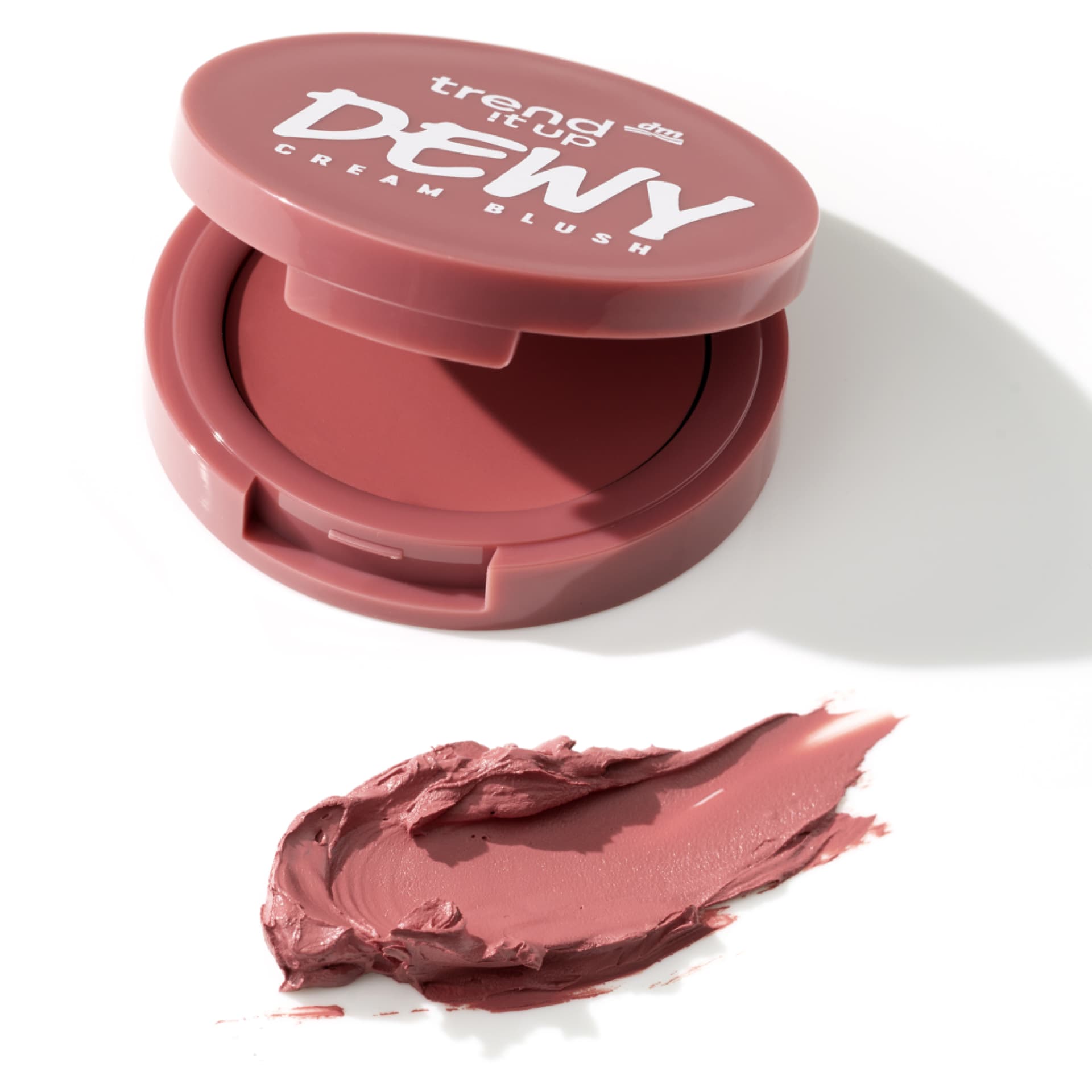 Hat jemand „Glow“ gesagt? Der „Dewy Cream Blush“ darf in keiner Blush-Kollektion fehlen.