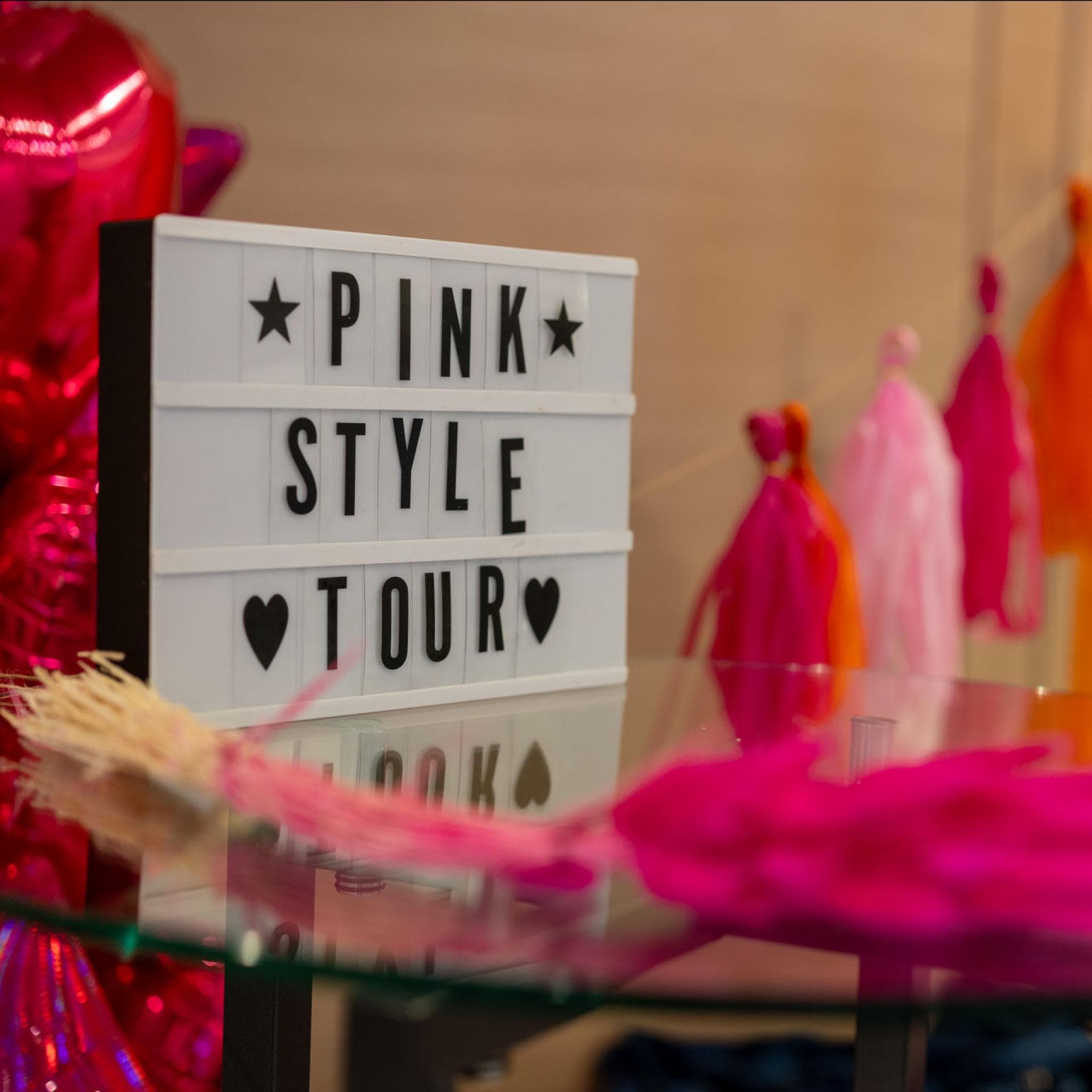 Pink Style Tour