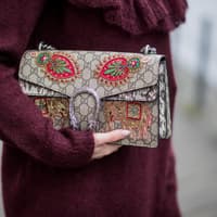 Gucci Dionysus Tasche mit auffälligem Muster