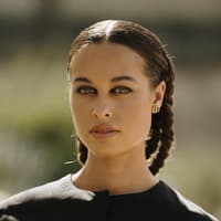 Frau auf der Fashion Week