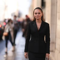 Mode-Trends 2026: Für 2026 brauchst du einen Hourglass Blazer Claire Rose Cliteur in einem schwarzen Blazer