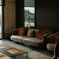 Raum mit harmonischer Farbgestaltung