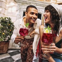 Martini® Floreale Pomegranate – alkoholfrei genießen. Martini® Floreale Pomegranate – alkoholfrei genießen.