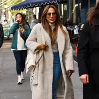 Jennifer Lopez Streetstyle