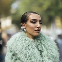 Silvester Make-up Frau mit Silvester Make-up