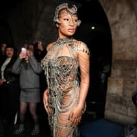 Looks der Stars bei der Haute Couture Week 2025 in Paris