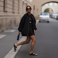 Birkenstock kombinieren Anna Winter trägt Birkenstocks Sandalen Sommer Streetstyle