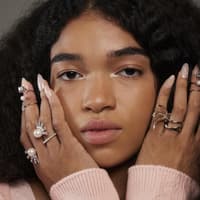 Gelnägel, Shellac und Co. entfernen