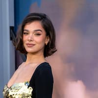 Hailee Steinfeld mit Monaco Bob