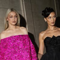 Als Hochzeitsgast tragen wir im Herbst 2025 diese Farbe – wie Bella und Gigi Hadid