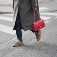 Kein Sneaker wird im Frühling 2026 so dominieren wie dieser von Tamaris