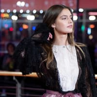 Berlinale 2026: Diese Star-Looks begeistern auf dem roten Teppichberlinale-2026-stefanie-gerber.jpg