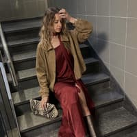 Jenny Fleischhauer, Head of Fashon von Grazia Online, in einem Outfit von Gestuz