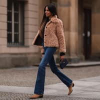 Steht 2026 jeder Frau! Die Levi's-Bootcut Jeans von Breuninger