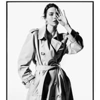 Burberry feiert 170 Jahre: Warum der Trenchcoat jetzt mit Kendall Jenner & Kate Moss gefragter ist denn je Burberry feiert 170 Jahre: Warum der Trenchcoat jetzt mit Kendall Jenner & Kate Moss gefragter ist denn je