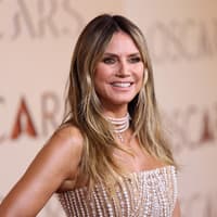 Heidi Klum nach 10 Jahren wieder bei den Oscars! Sie macht Perlen zum elegantesten Trend-Upgrade 2026