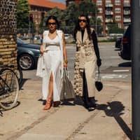 Urlaub zum Anziehen: Dieses COS-Kleid ist purer Luxus für jeden Anlass 2026