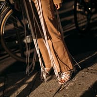 Sommer aus dem Schuhkartons: In keiner Farbe sind Sandalen 2026 so stilvoll wie in dieser