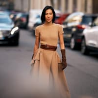 5 Kleider für den Spätsommer von H&M, die nach Luxus pur aussehen – unter 50 Euro 5 Kleider für den Spätsommer von H&M, die nach Luxus pur aussehen – unter 50 Euro
