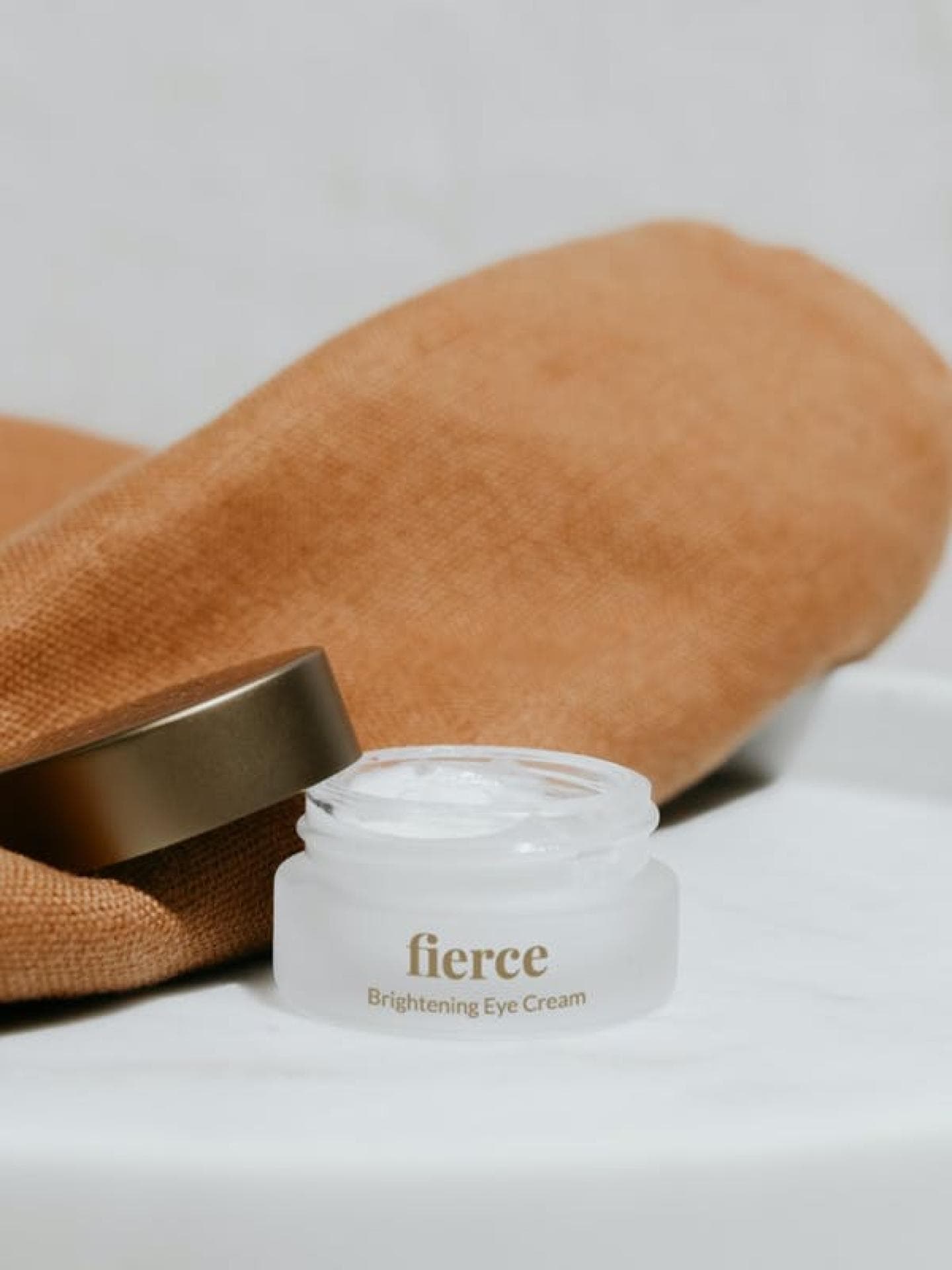 Nordic Cosmetics belebende Augencreme