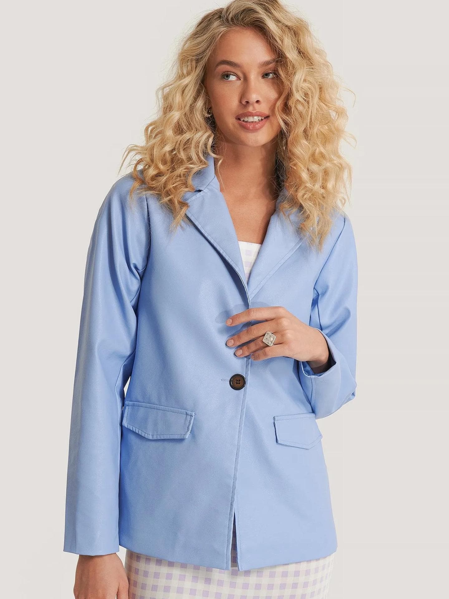 PU Blazer hellblau NA-KD