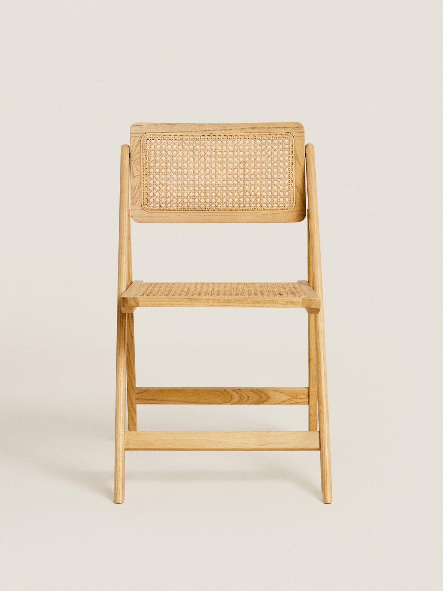 KLAPPSTUHL AUS HOLZ UND RATTAN Zara Home