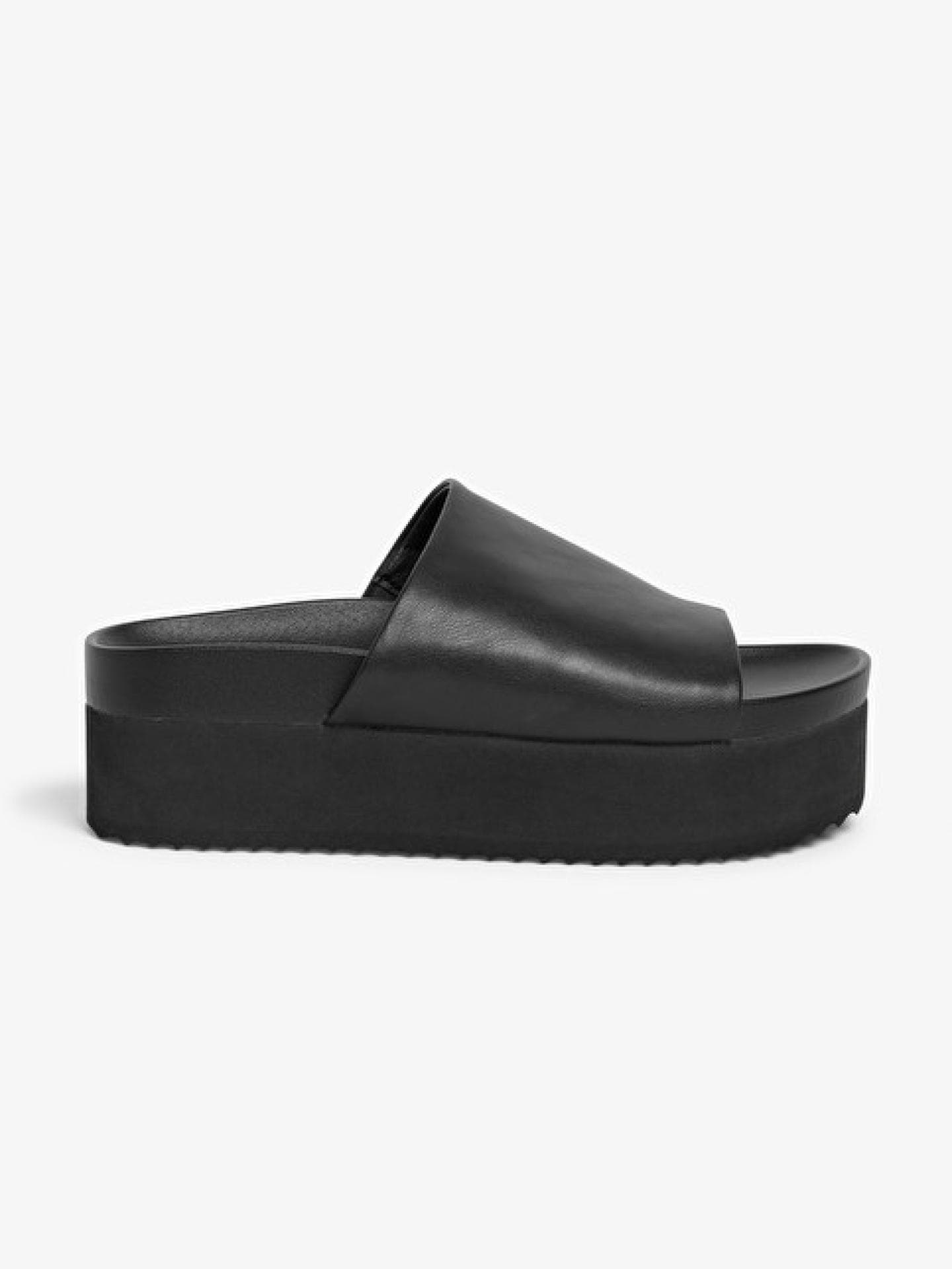 Flache Plateau-Sandalen schwarz Monki
