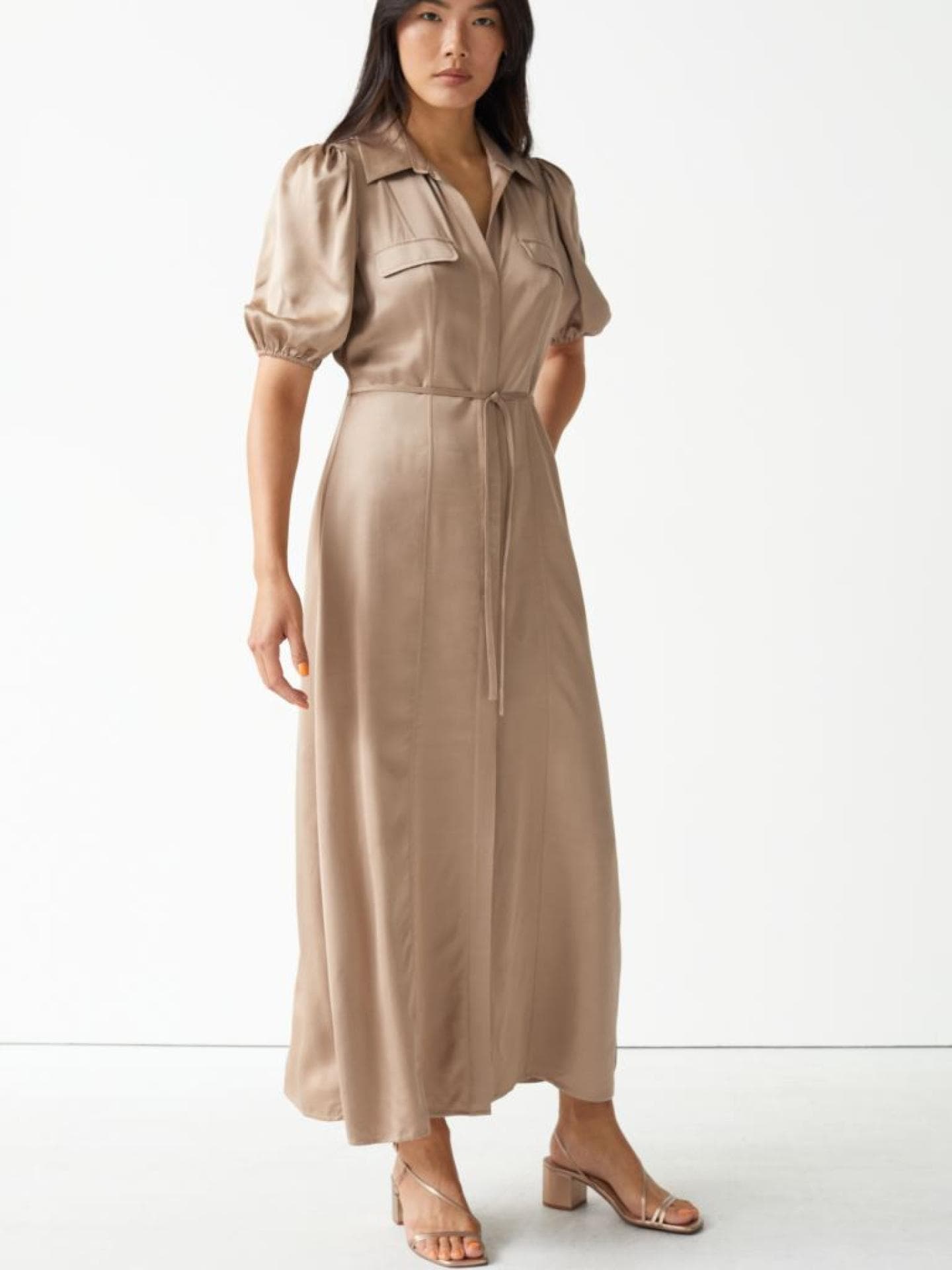 Midikleid mit Puffärmeln und Gürtel beige &other stories