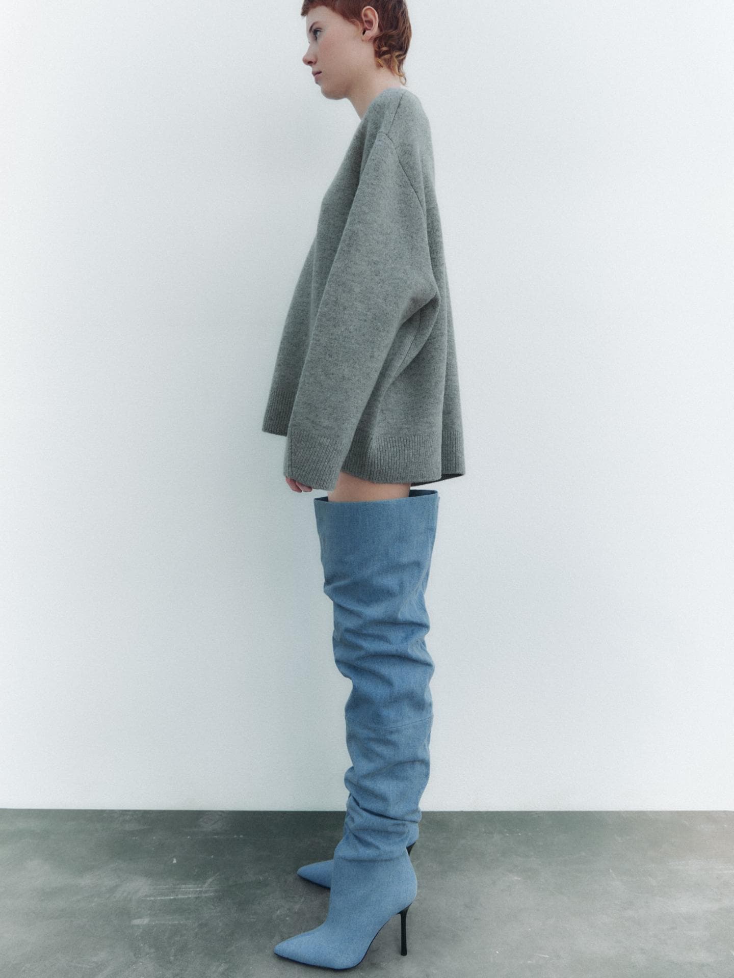 OVERKNEE-STIEFEL AUS DENIM ZARA
