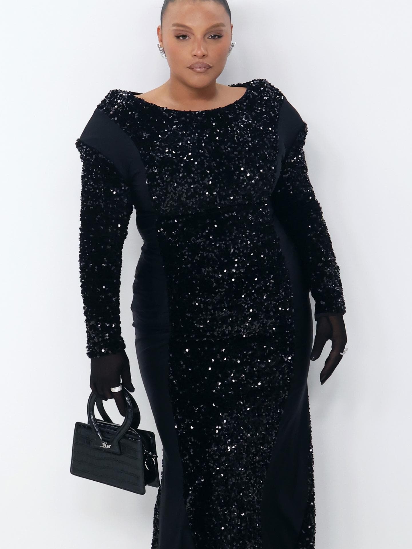 Paloma Elsesser Red Carpet Auftritt Pailletten Kleid in Schwarz Paloma Elsesser Red Carpet Auftritt Pailletten Kleid in Schwarz