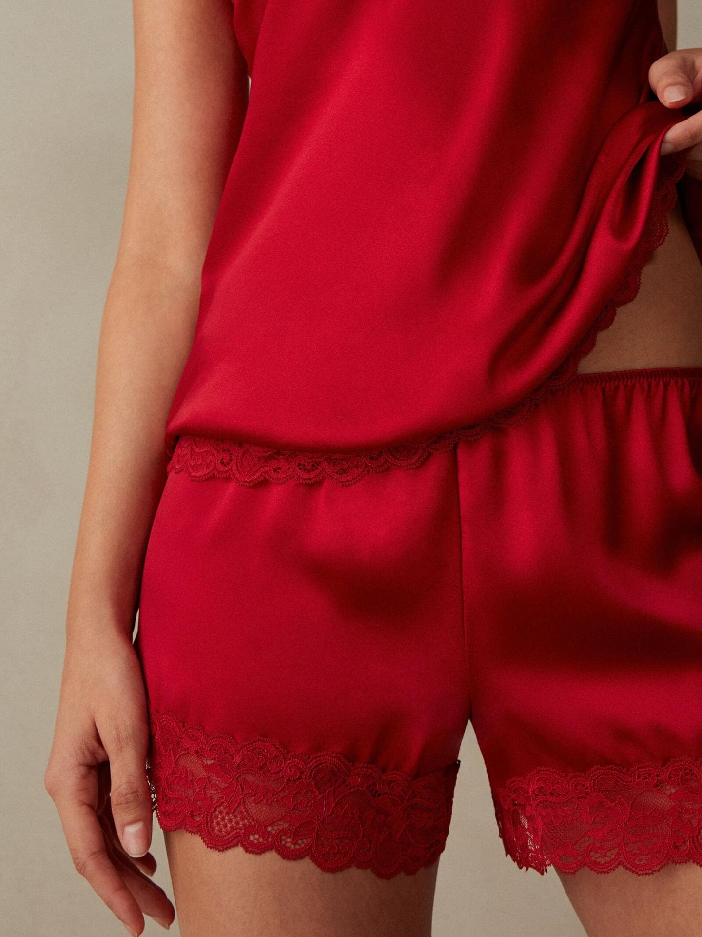 Seidenshorts rot Spitze Intimissimi