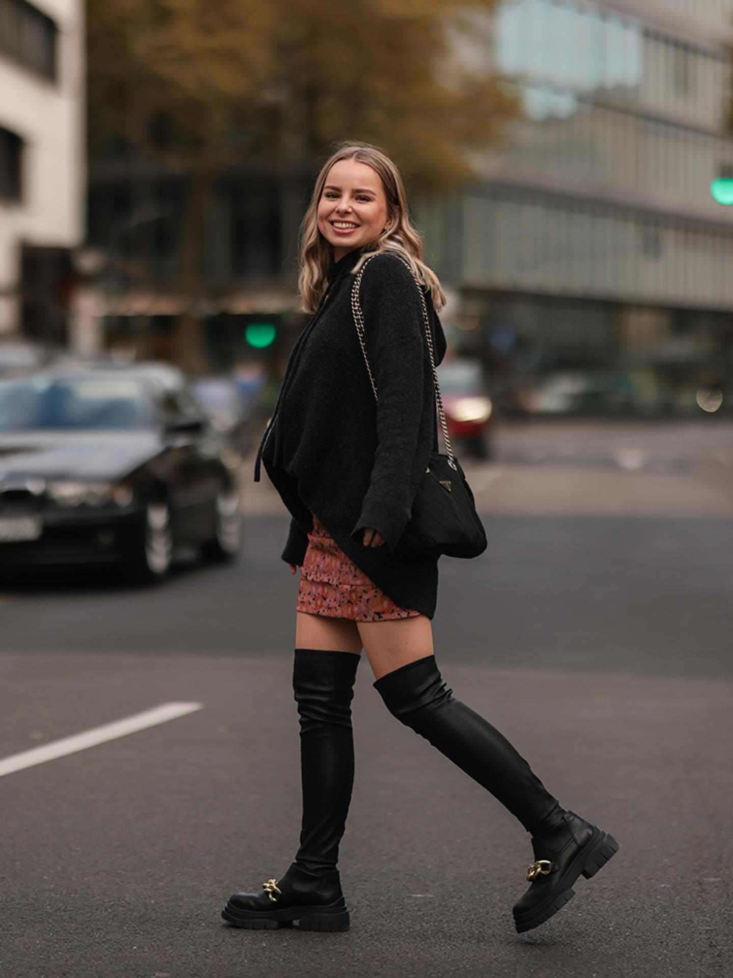 Frau mit Overknees
