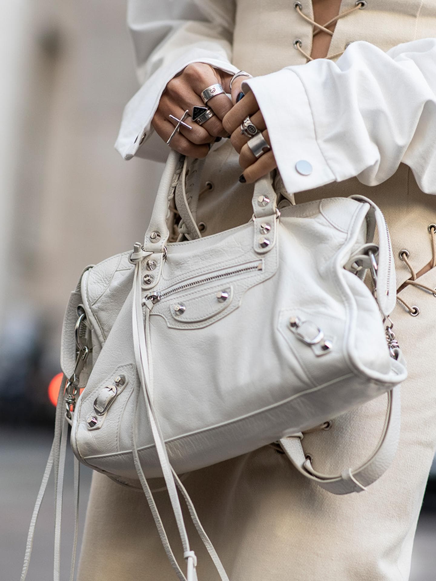 Weiße Handtasche