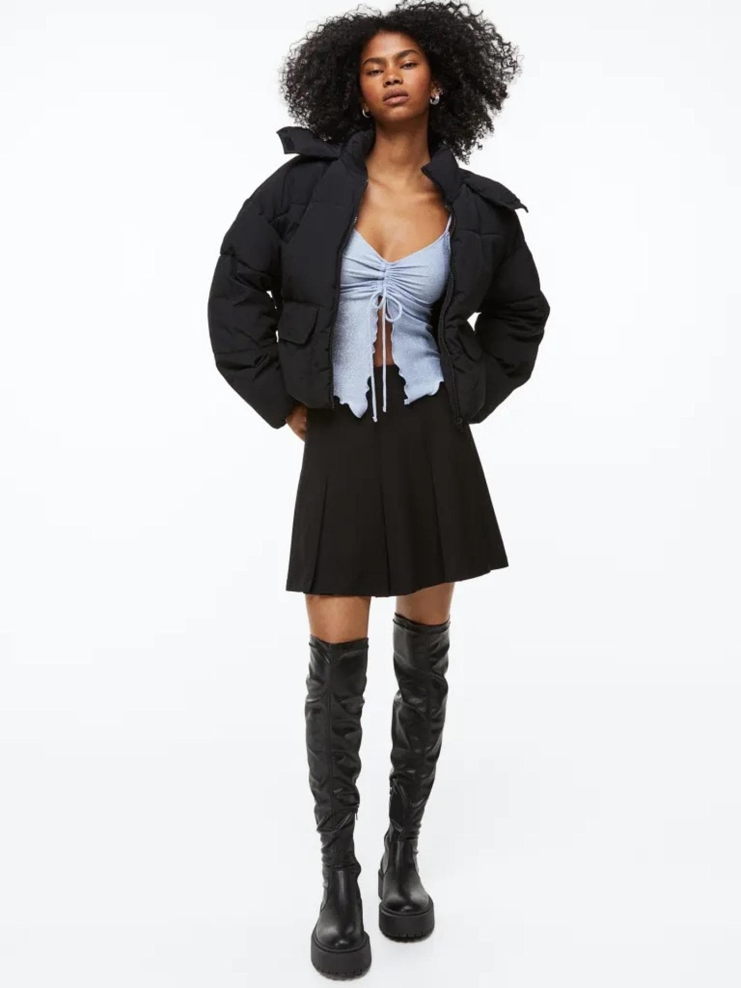 Schwarzer Overknee-Stiefel mit Chunky-Sohle von Steve Madden über H&M