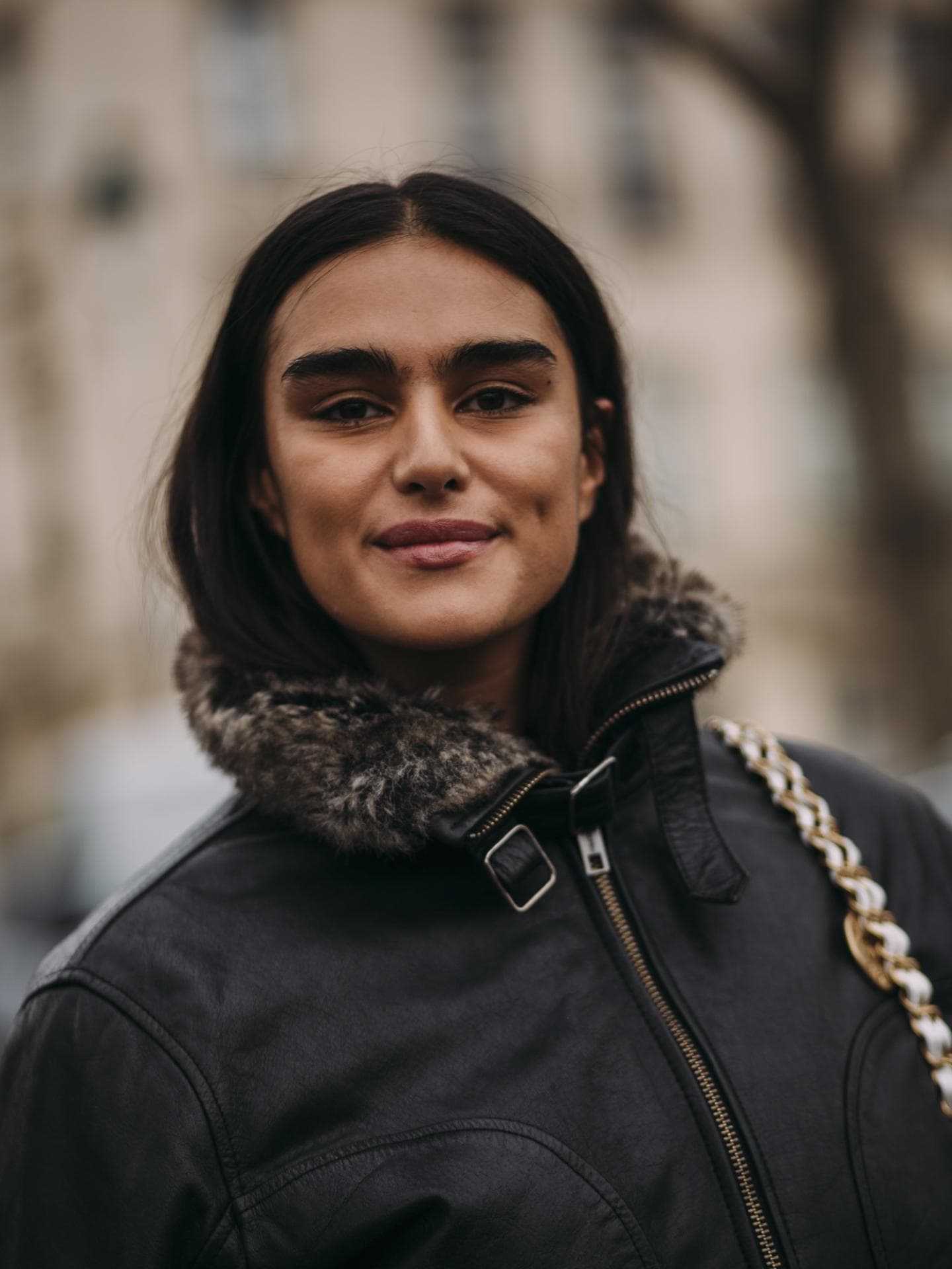 Jill Kortleve trägt Lederjacke Fashion Week Jill Kortleve trägt Lederjacke Fashion Week