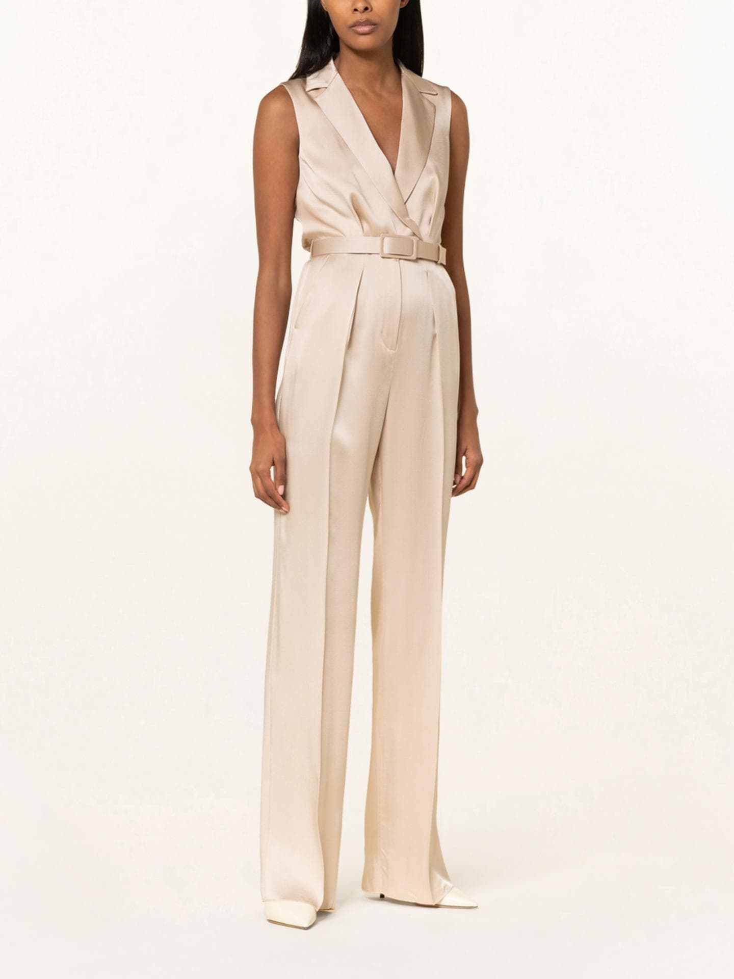 Max Mara Studio Jumpsuit in Beige mit engem Schnitt, Reverskragen und V-Ausschnitt über Breuninger