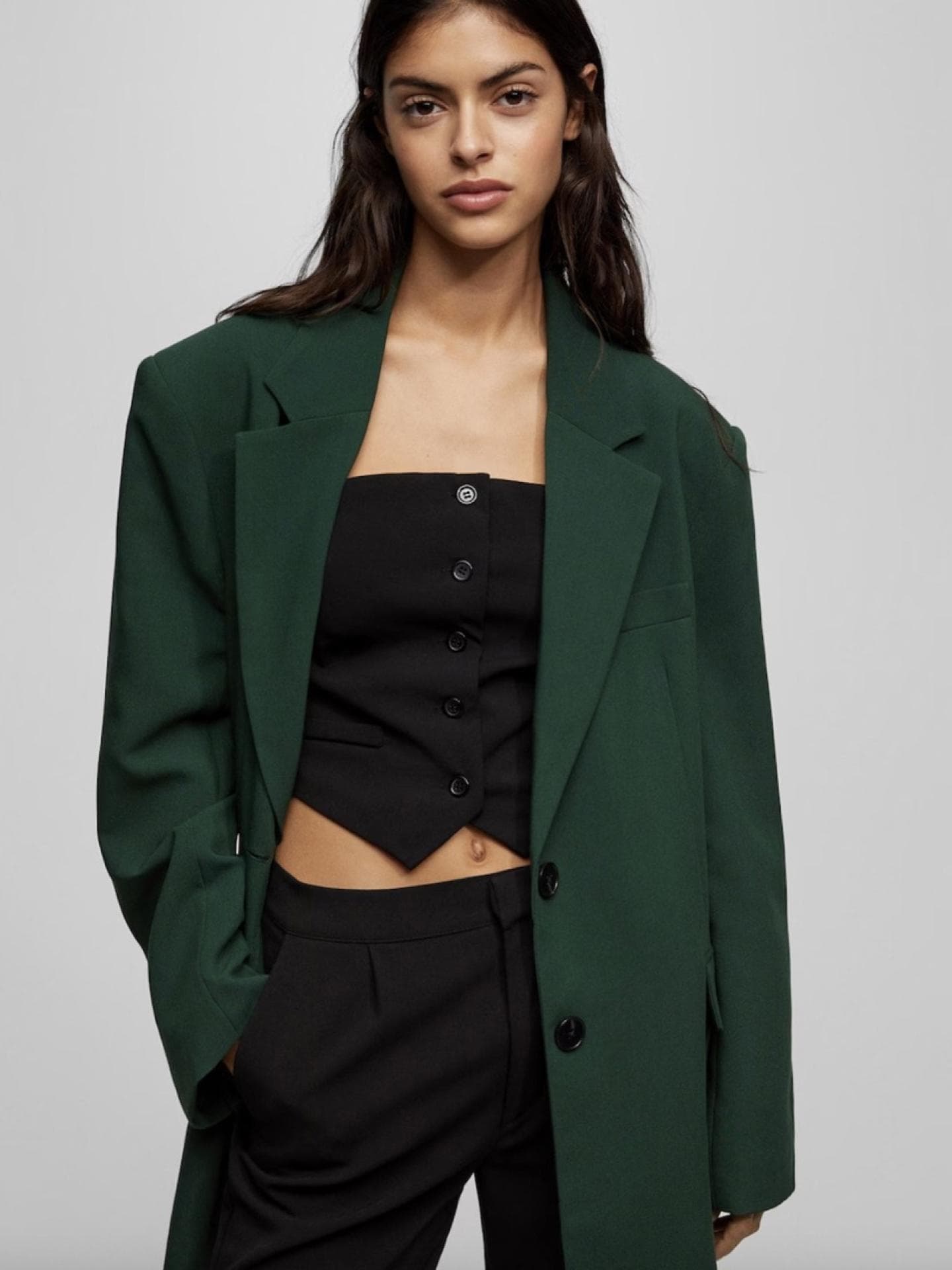 Pull&Bear Blazer in Dunkelgrün mit Reverskragen und übergroßem Look über ABOUT YOU