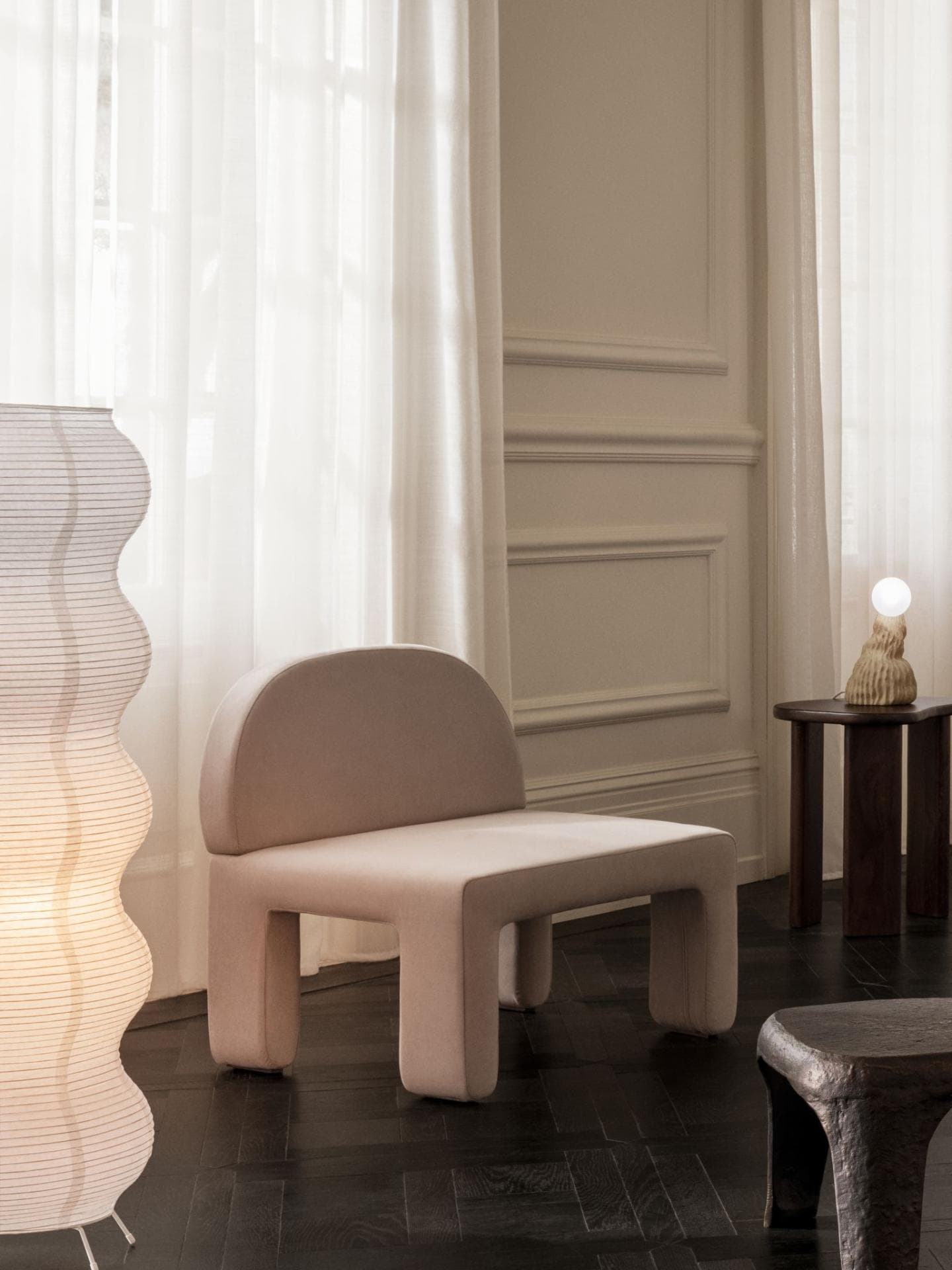 Velvet lounge chair Hellbeige H&M