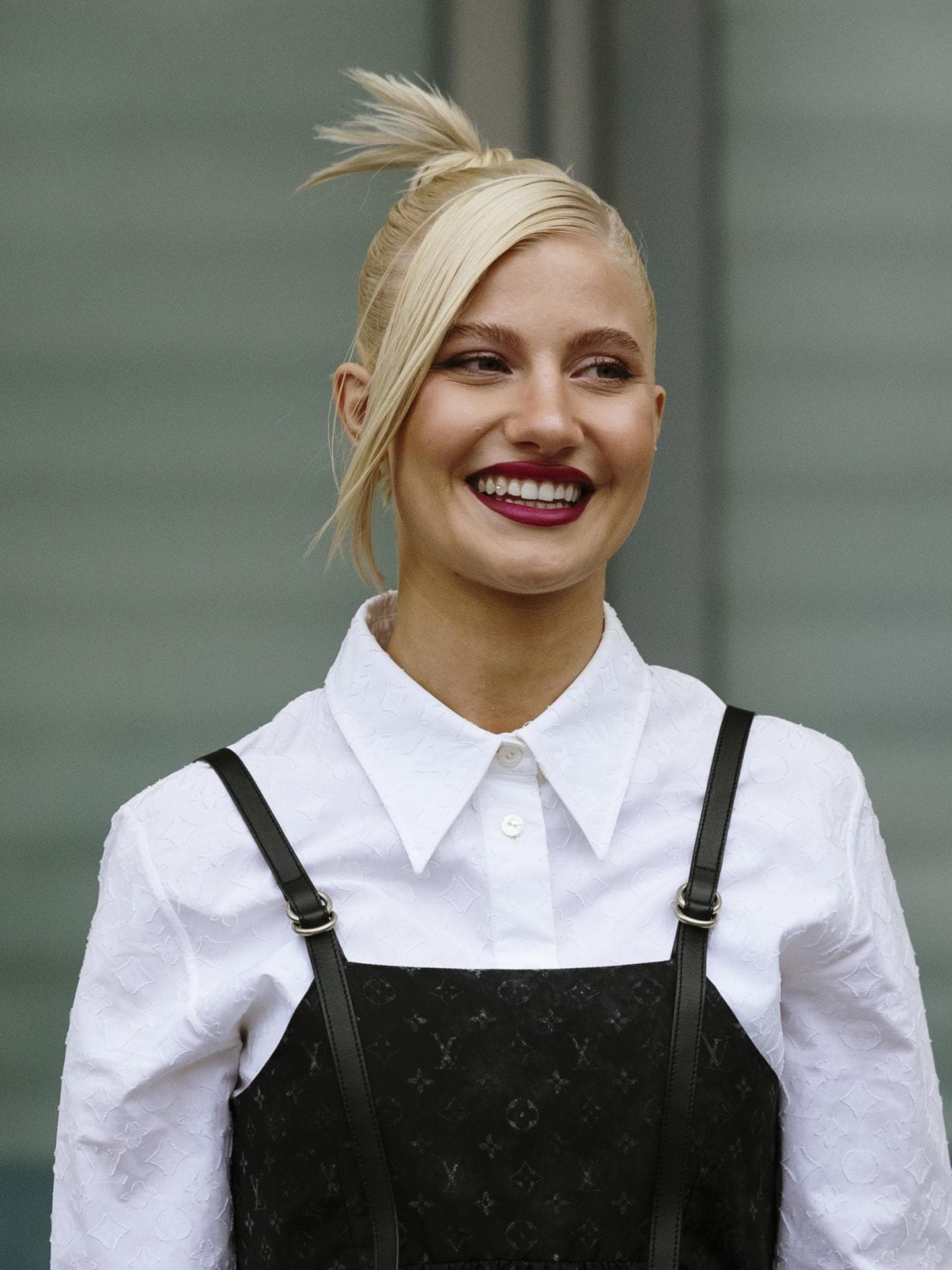 Dieses Retinol-Serum aus der Apotheke beschert eine sichtbar straffere Haut Dieses Retinol-Serum aus der Apotheke beschert eine sichtbar straffere Haut