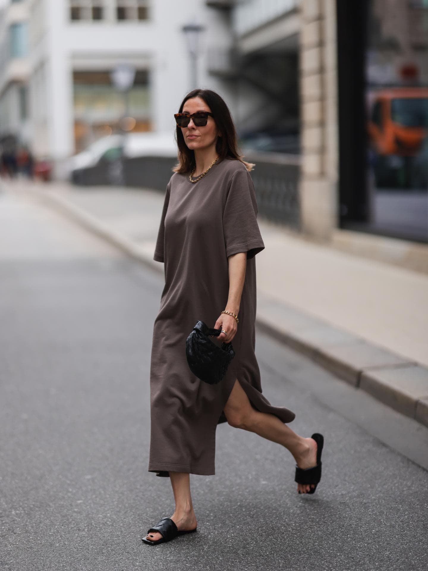 Streetstyle: T-Shirt-Kleid