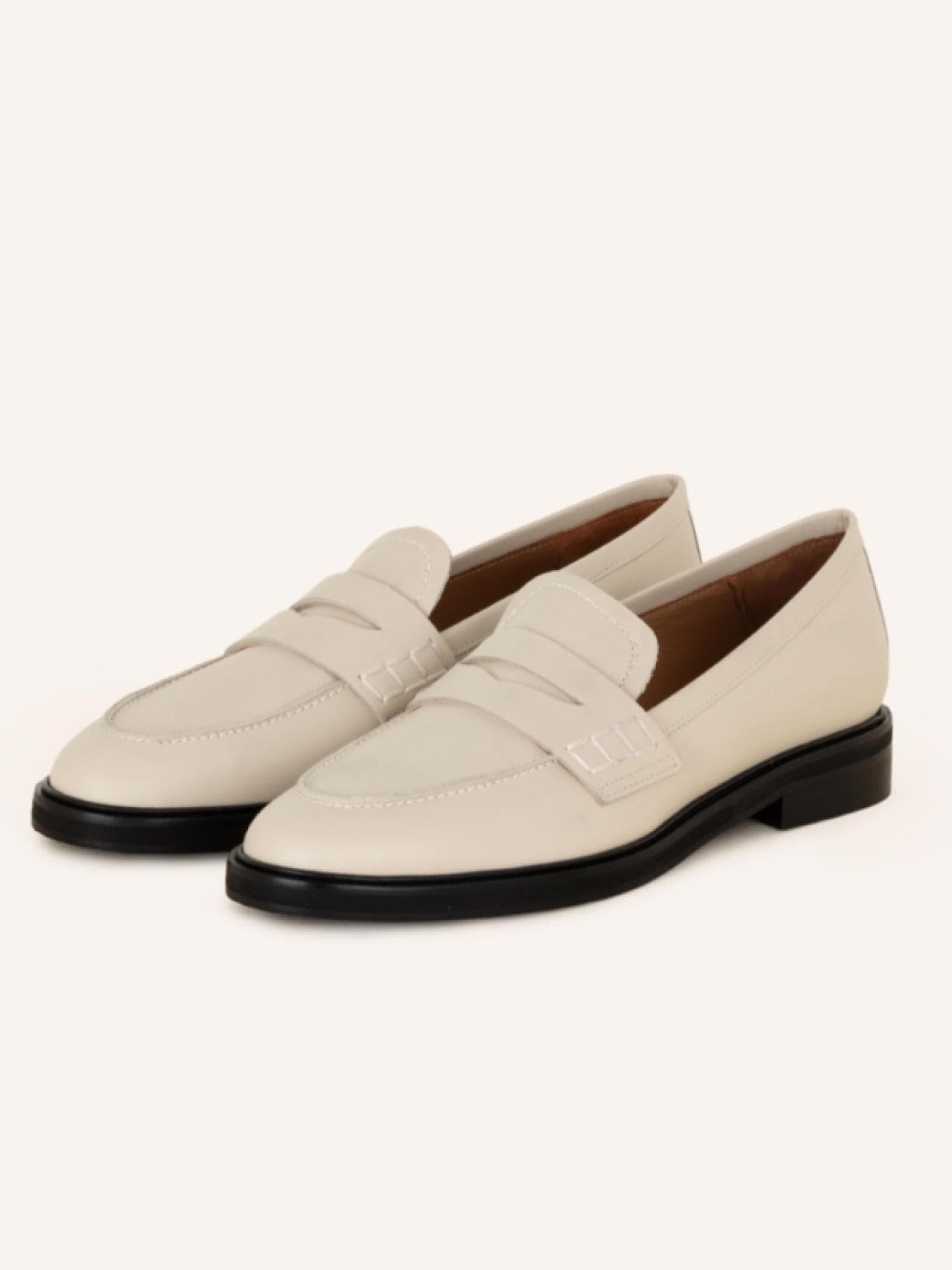 Cremeweiße Schuhe