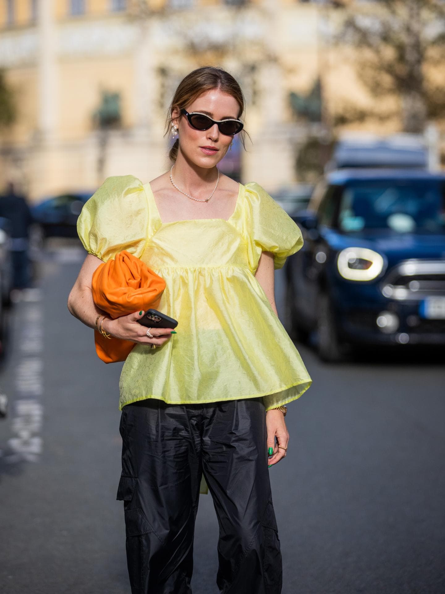 Streetstyle mit weitem Oberteil