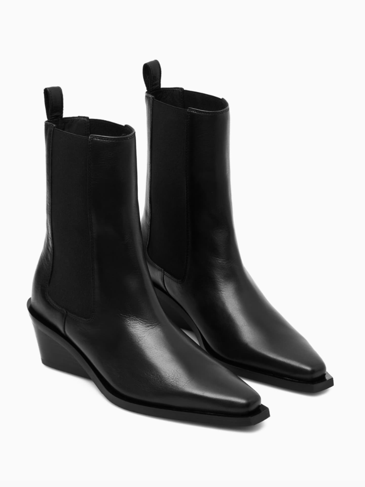 Spitze Stiefel