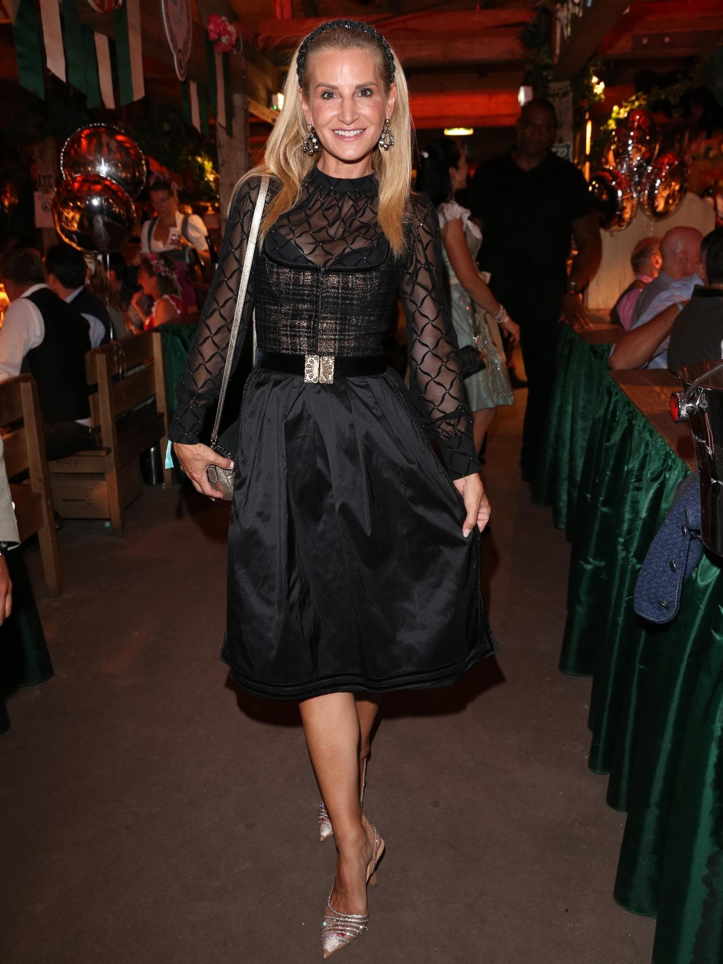 Sandra Abt in Dirndl