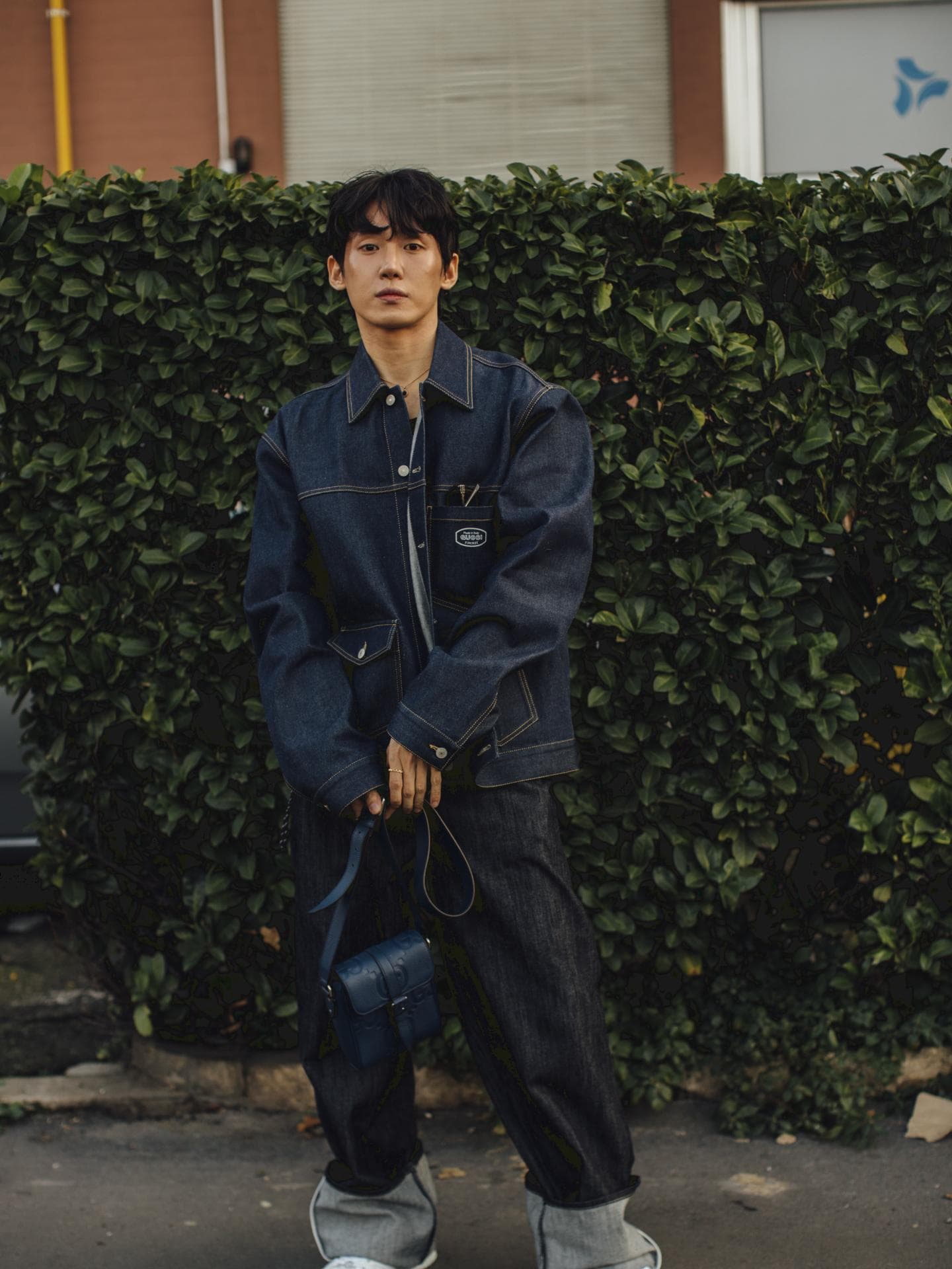 Gast in Look bei der Mailänder Fashion Week