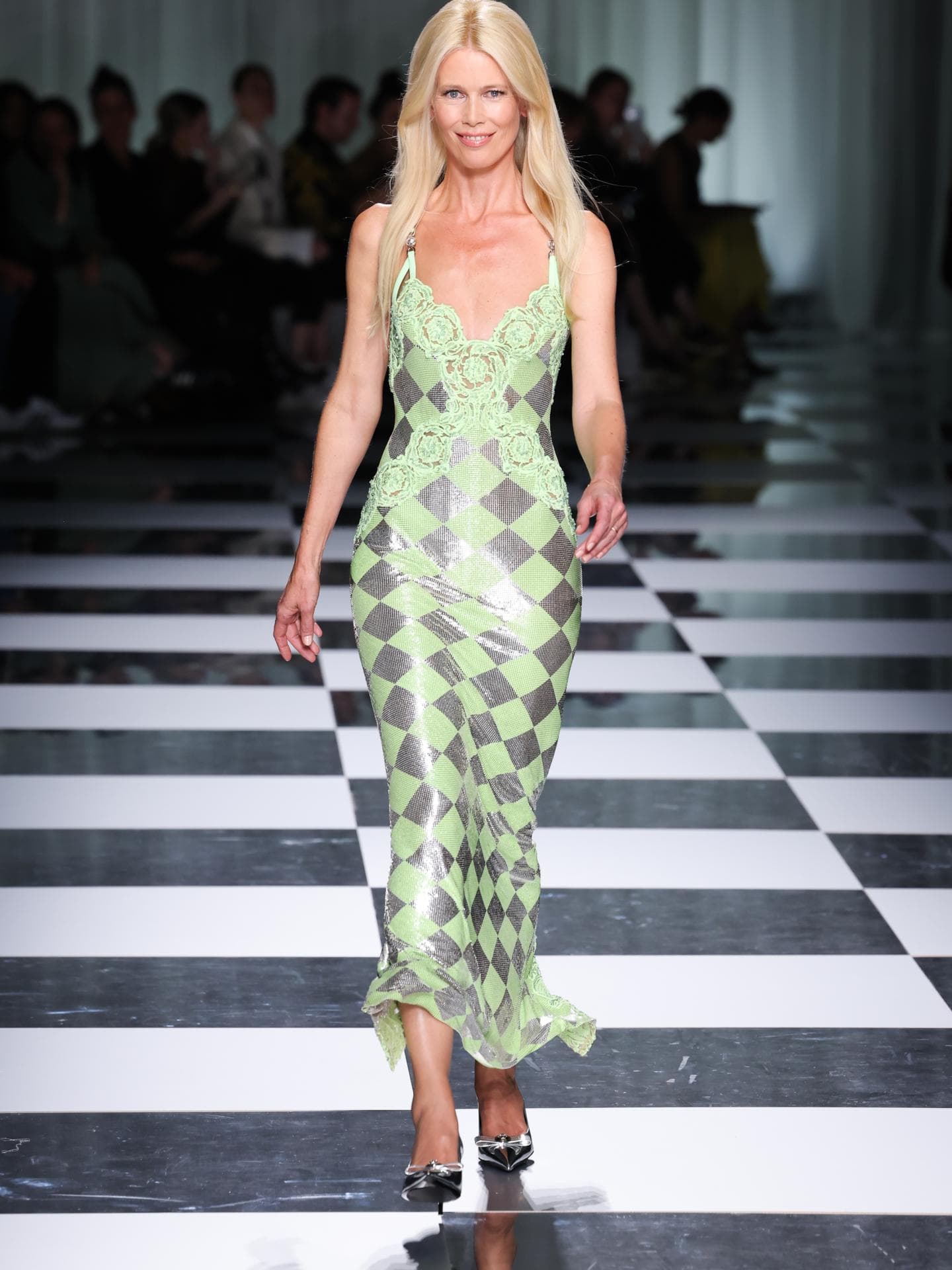 Claudia Schiffer auf dem Laufsteg