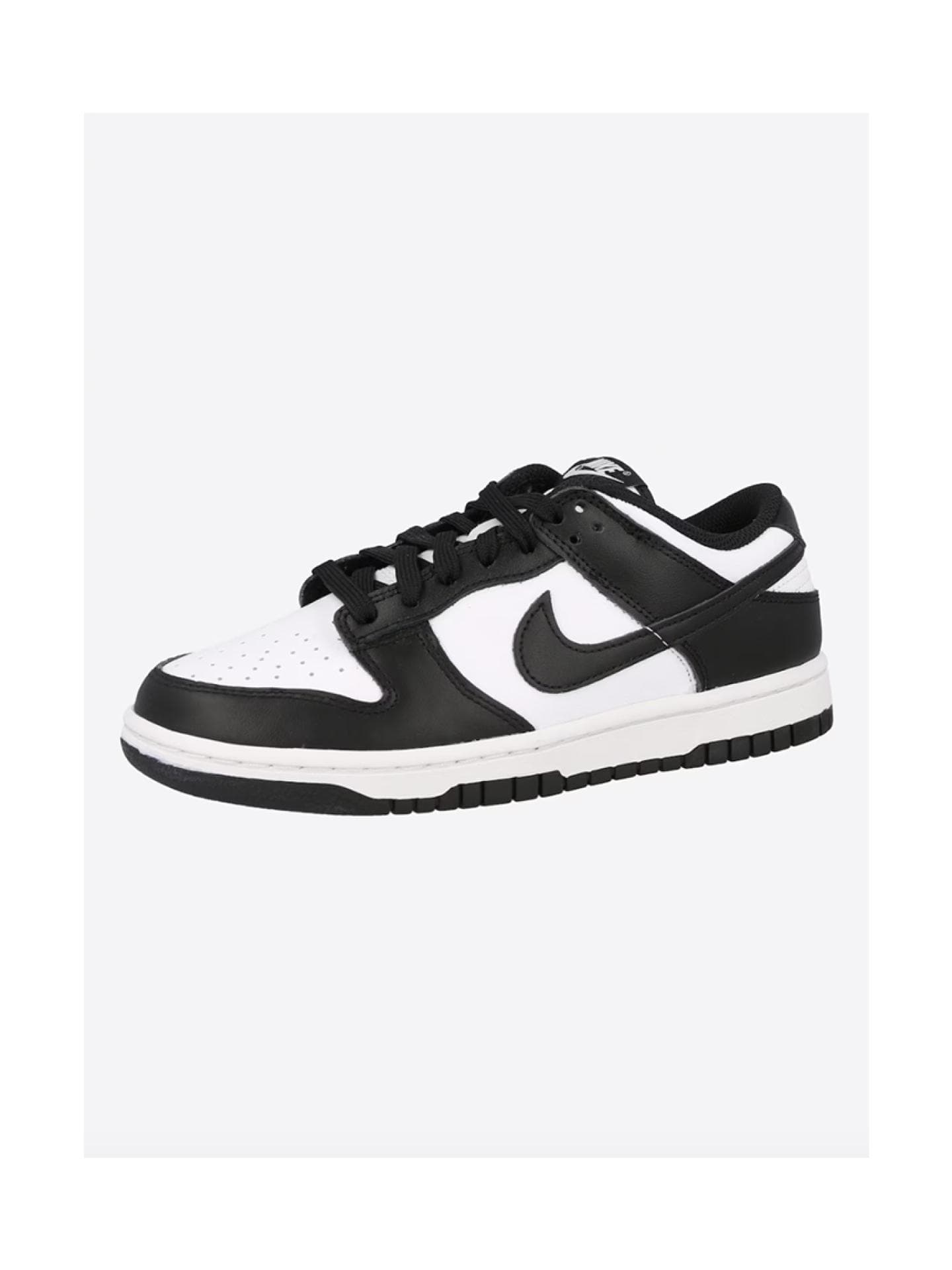 Nike Dunks in Schwarz-Weiß